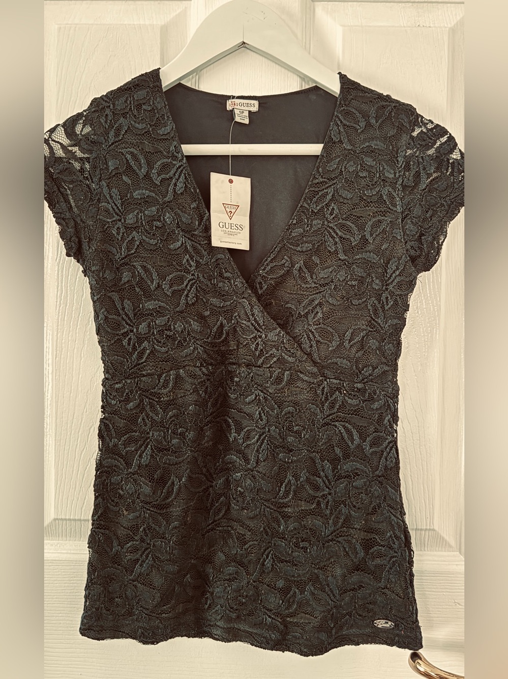 GUESS Black Floral Lace Surplice Short-Sleeve Top